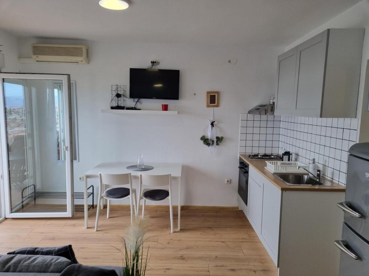 Apartmani Mali Selce Exterior foto
