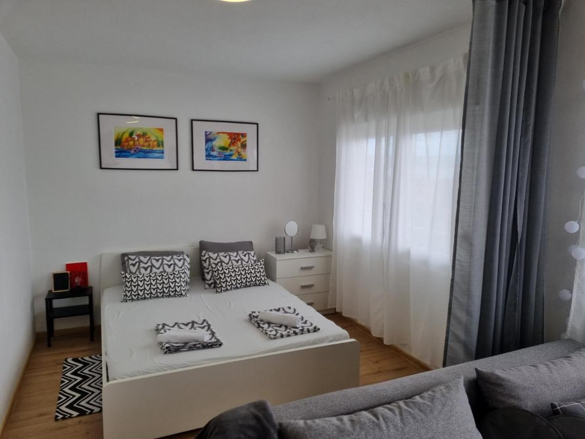 Apartmani Mali Selce Exterior foto