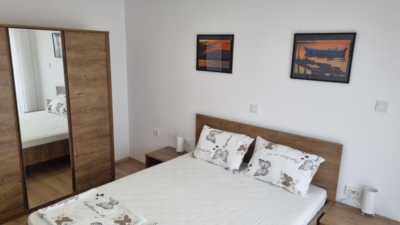 Apartmani Mali Selce Exterior foto