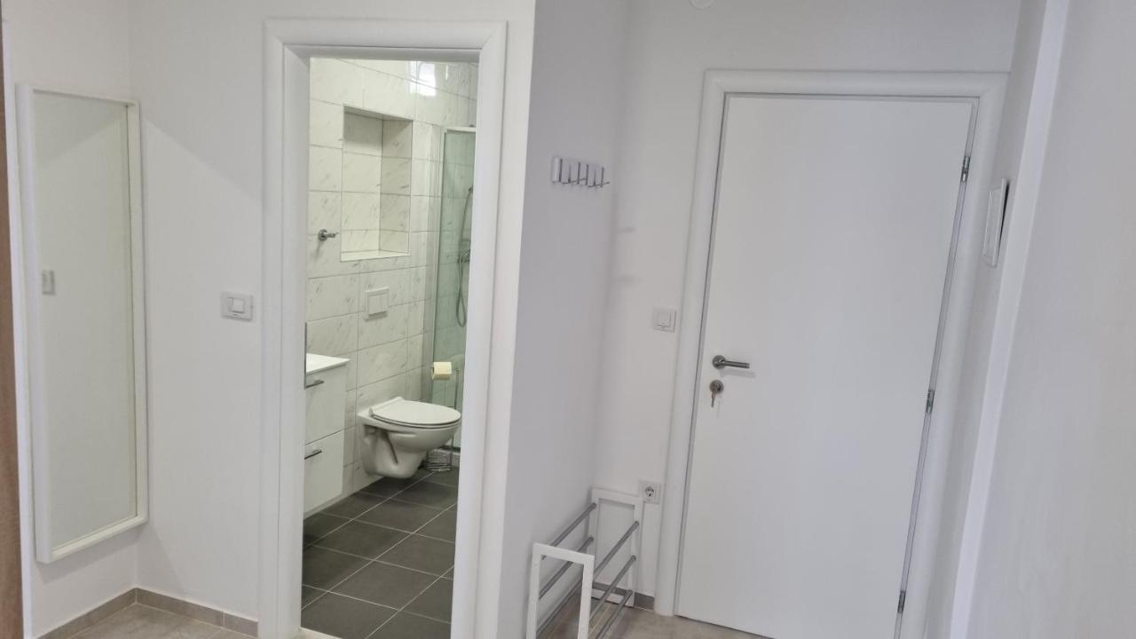 Apartmani Mali Selce Exterior foto